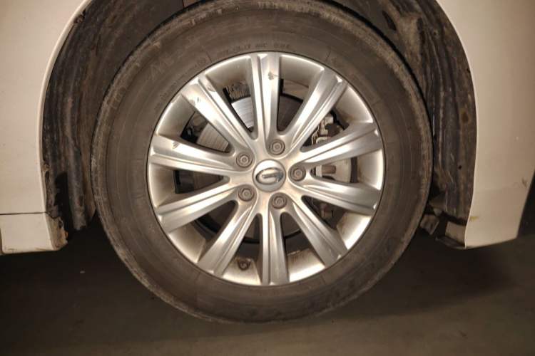Used GAC Trumpchi M8 2020 Flagship Model 390T Deluxe Edition Right Front Wheel Hub
