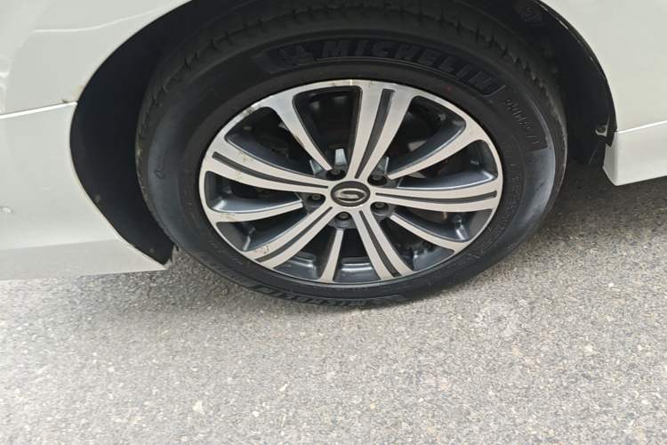 Used GAC Trumpchi M8 2020 Flagship 390T Navigation Model Right Rear Wheel Hub