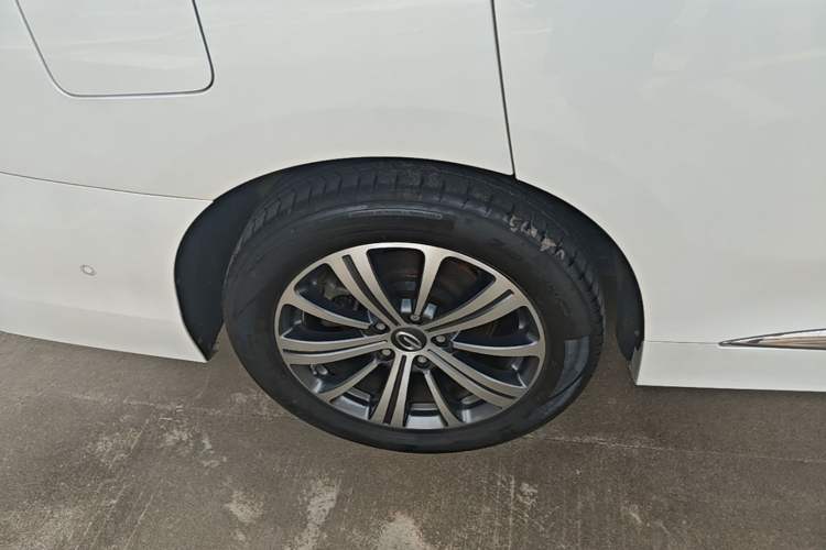 Used GAC Trumpchi M8 2020 Flagship 390T Navigation Model Right Rear Wheel Hub