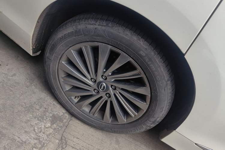Used GAC Trumpchi M8 2020 Flagship Model 390T Prestige Edition Right Rear Wheel Hub