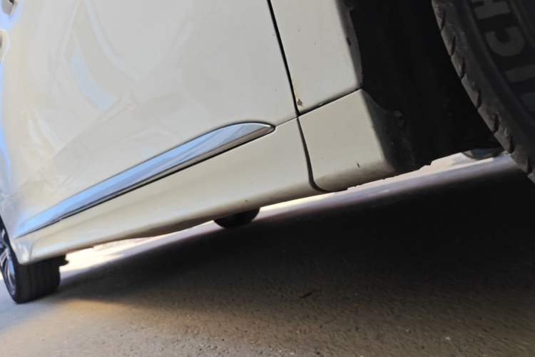 Used GAC Trumpchi M8 2020 Flagship Model 390T Prestige Edition Right Side Sill