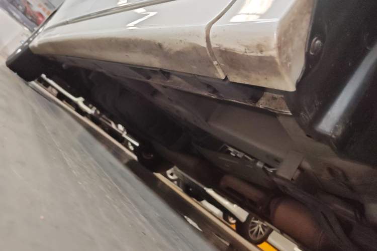 Used GAC Trumpchi M8 2020 Flagship Model 390T Prestige Edition Right Side Sill