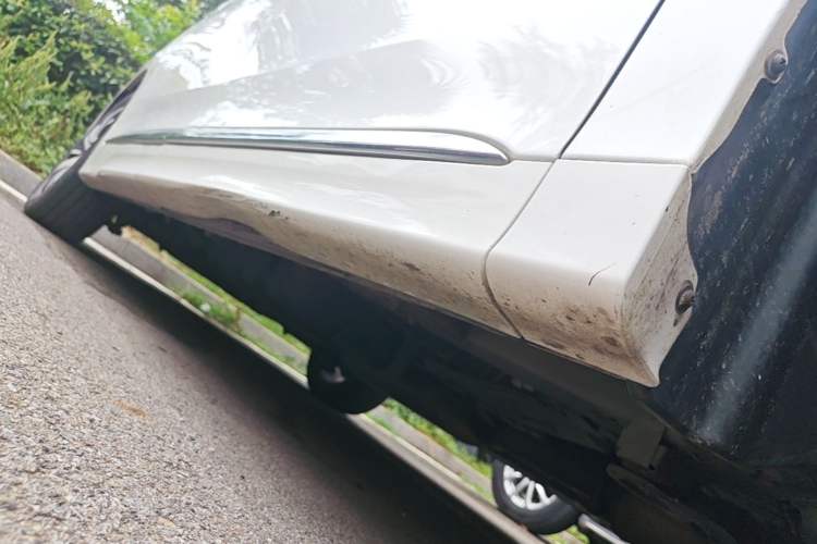 Used GAC Trumpchi M8 2020 Flagship 390T Navigation Model Right Side Sill