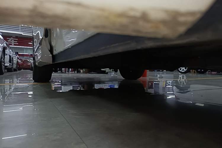 Used GAC Trumpchi M8 2020 Flagship Model 390T Prestige Edition Right Side Sill