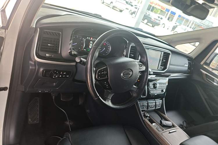 Used GAC Trumpchi M8 2020 Flagship 390T Navigation Model Steering Wheel
