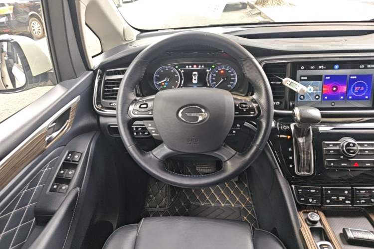Used GAC Trumpchi M8 2020 Master Edition 390T Deluxe Version Steering Wheel