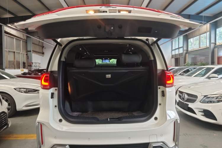 Used GAC Trumpchi M8 2020 Flagship Model 390T Prestige Edition Trunk