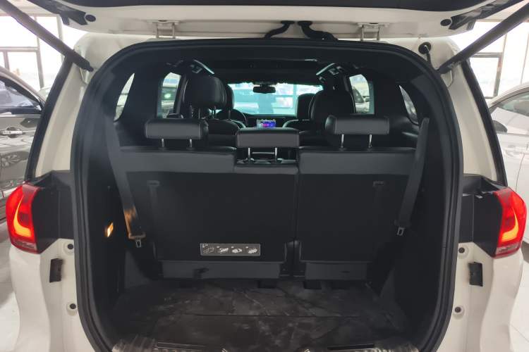 Used GAC Trumpchi M8 2020 Flagship Model 390T Prestige Edition Trunk