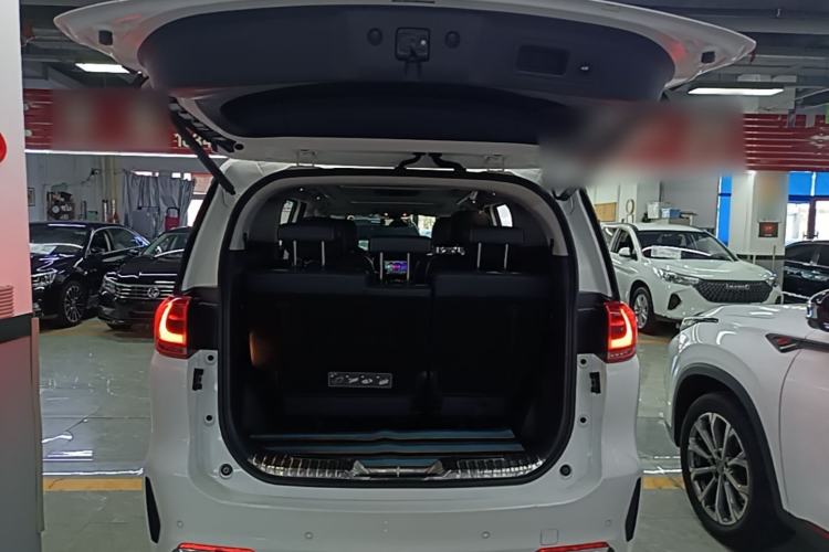Used GAC Trumpchi M8 2020 Flagship Model 390T Prestige Edition Trunk