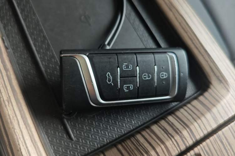 Used GAC Trumpchi M8 2020 Flagship 390T Navigation Model Vehicle Key