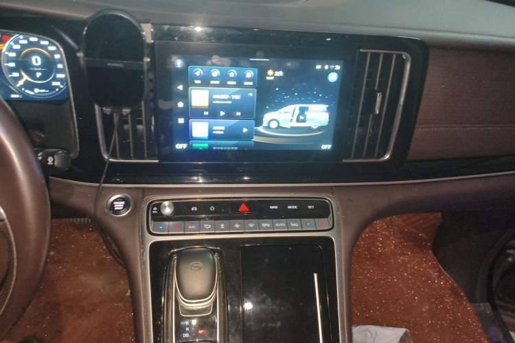 Used GAC Trumpchi M8 2021 Master Series 390T Ultimate Edition Audio And AC Panel