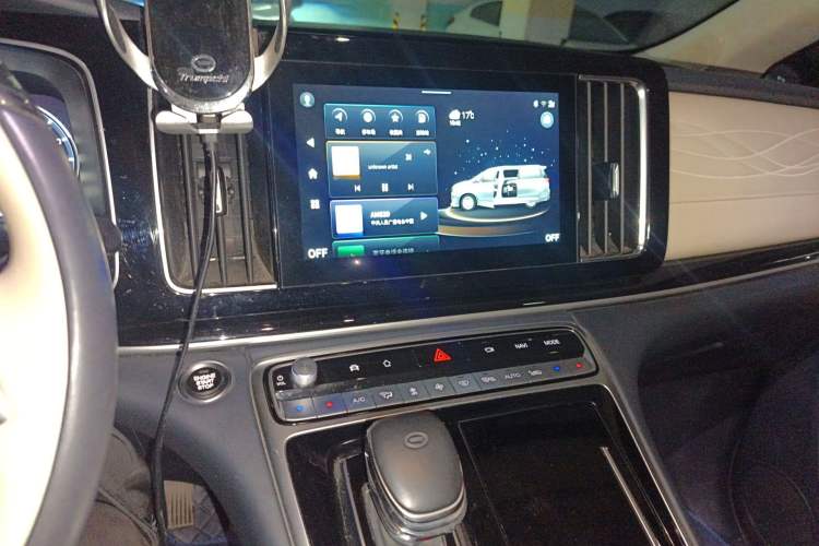 Used GAC Trumpchi M8 2021 Master Series 390T Four-Seat Glory Edition Audio And AC Panel