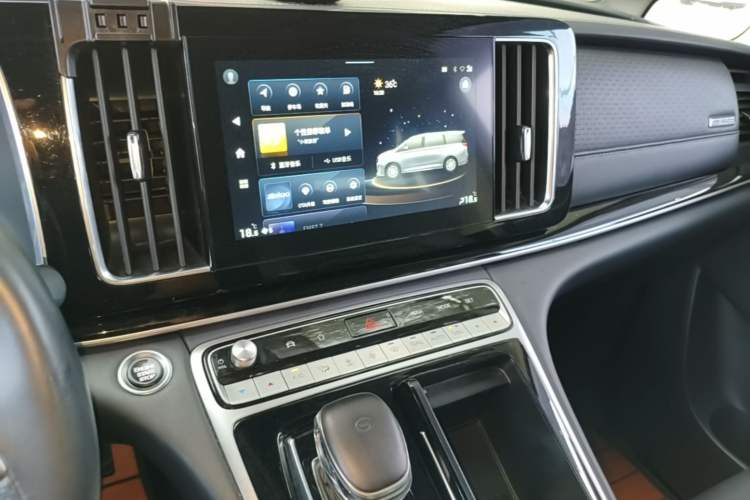 Used GAC Trumpchi M8 2021 Master Series 390T Prestige Edition Audio And AC Panel