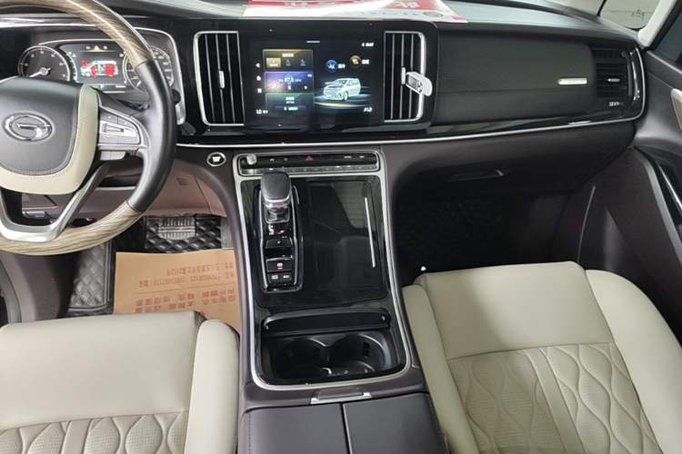 Used GAC Trumpchi M8 2021 Revised Version Lingxiu Series 390T Luxury Edition Audio And AC Panel