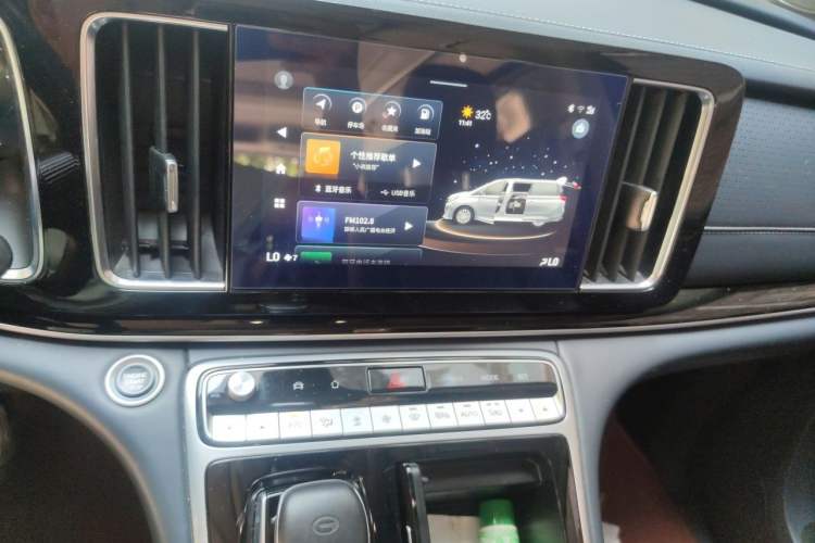 Used GAC Trumpchi M8 2021 Lingxiu Series 390T Deluxe Edition Audio And AC Panel