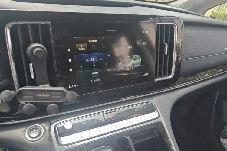 Used GAC Trumpchi M8 2021 Lingxiu Series 390T Deluxe Edition Audio And AC Panel