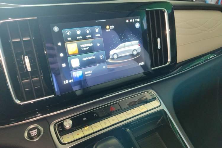 Used GAC Trumpchi M8 2021 Master Series 390T Four-Seat Deluxe Edition Audio And AC Panel