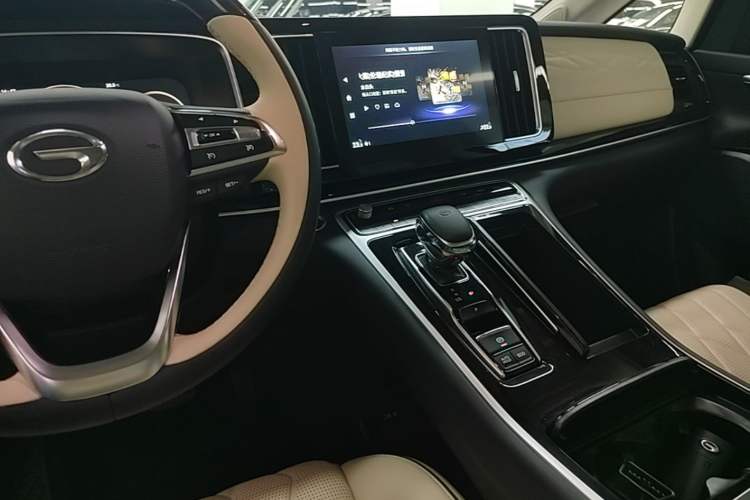 Used GAC Trumpchi M8 2021 Master Series 390T Four-Seat Glory Edition Audio And AC Panel