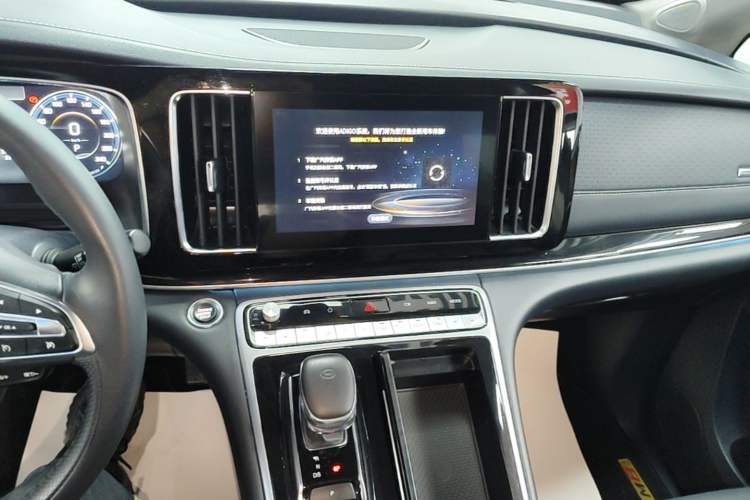 Used GAC Trumpchi M8 2021 Master Series 390T Ultimate Edition Audio And AC Panel