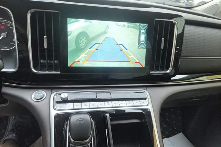 Used GAC Trumpchi M8 2021 Lingxiu Series 390T Luxury Edition Audio And AC Panel