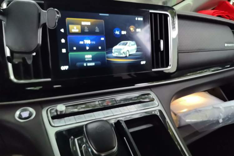 Used GAC Trumpchi M8 2021 Lingxiu Series 390T Deluxe Edition Audio And AC Panel