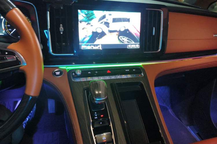 Used GAC Trumpchi M8 2021 Revised Version Lingxiu Series 390T Luxury Edition Audio And AC Panel