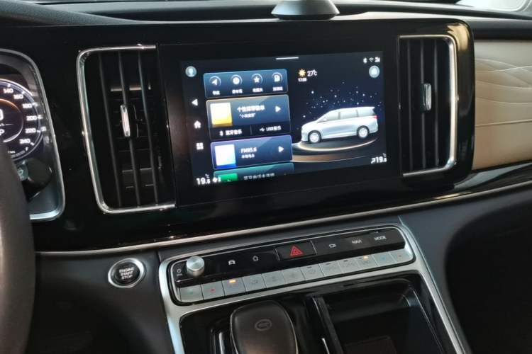 Used GAC Trumpchi M8 2021 Master Series 390T Four-Seat Glory Edition Audio And AC Panel