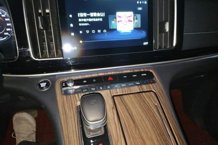 Used GAC Trumpchi M8 2021 Lingxiu Series 390T Deluxe Edition Audio And AC Panel