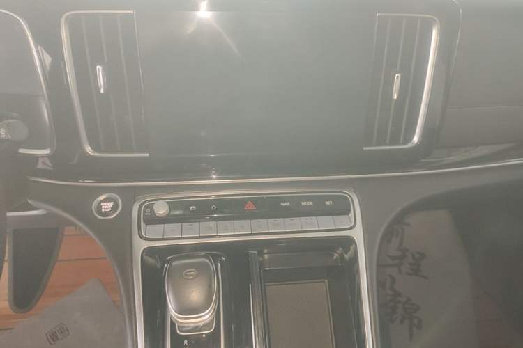 Used GAC Trumpchi M8 2021 Lingxiu Series 390T Deluxe Edition Audio And AC Panel