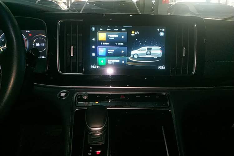 Used GAC Trumpchi M8 2021 Lingxiu Series 390T Deluxe Edition Audio And AC Panel