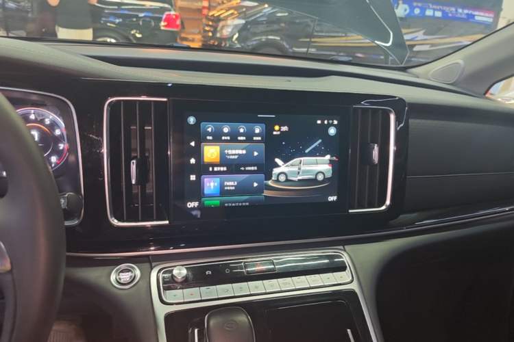 Used GAC Trumpchi M8 2021 Lingxiu Series 390T Deluxe Edition Audio And AC Panel
