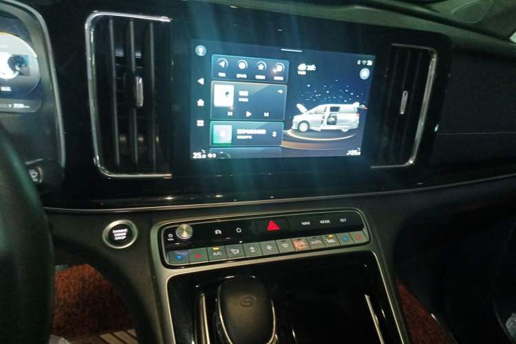 Used GAC Trumpchi M8 2021 Lingxiu Series 390T Deluxe Edition Audio And AC Panel