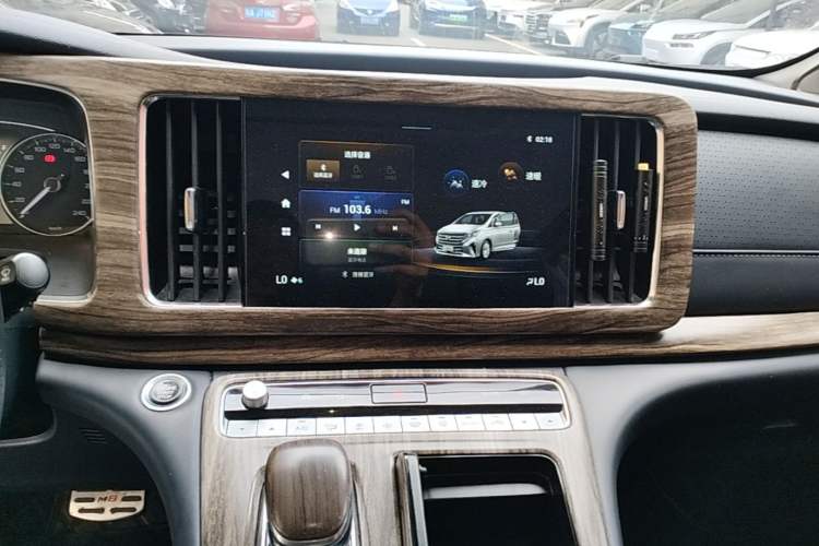 Used GAC Trumpchi M8 2021 Lingxiu Series 390T Luxury Edition Audio And AC Panel