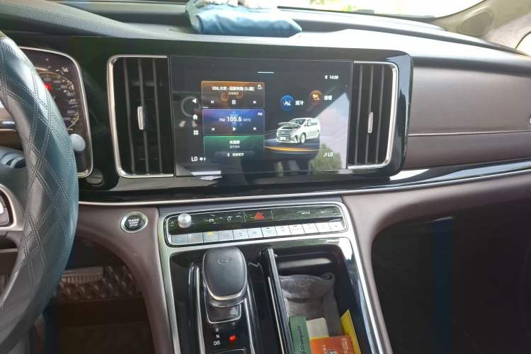 Used GAC Trumpchi M8 2021 Lingxiu Series 390T Luxury Edition Audio And AC Panel