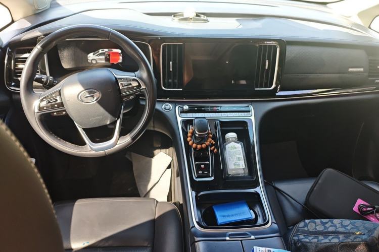 Used GAC Trumpchi M8 2021 Lingxiu Series 390T Ultimate Edition Center Console