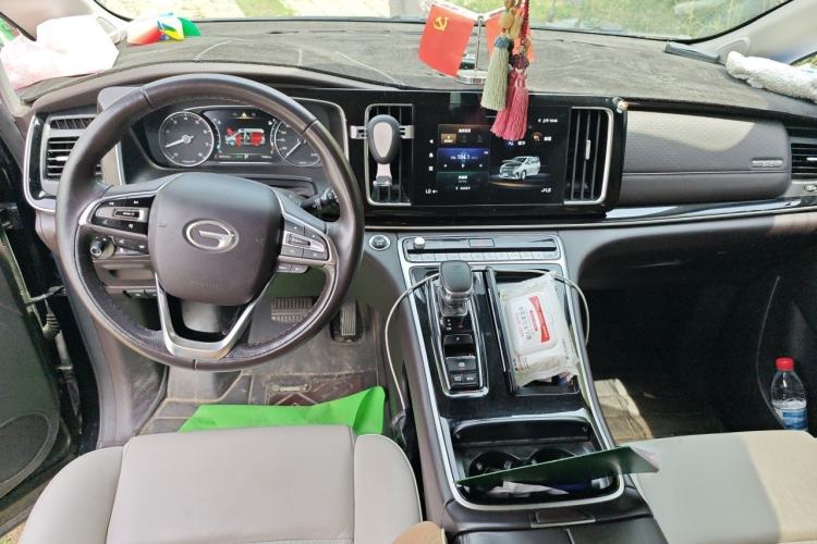 Used GAC Trumpchi M8 2021 Lingxiu Series 390T Deluxe Edition Center Console