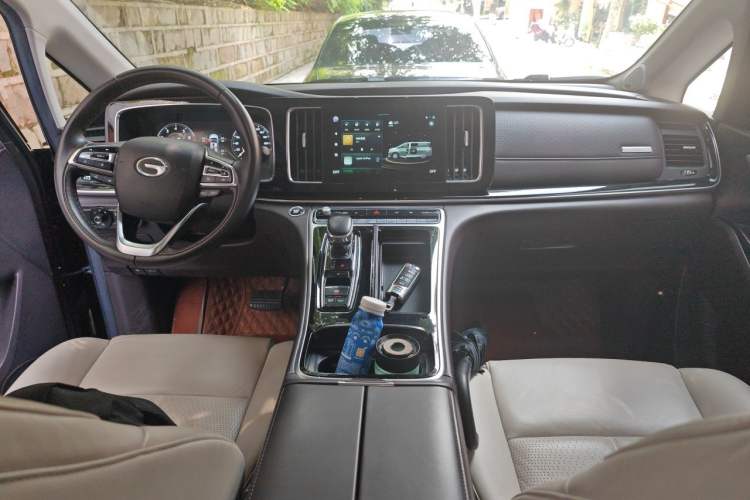 Used GAC Trumpchi M8 2021 Lingxiu Series 390T Flagship Edition Center Console