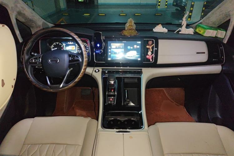 Used GAC Trumpchi M8 2021 Revised Version Lingxiu Series 390T Luxury Edition Center Console