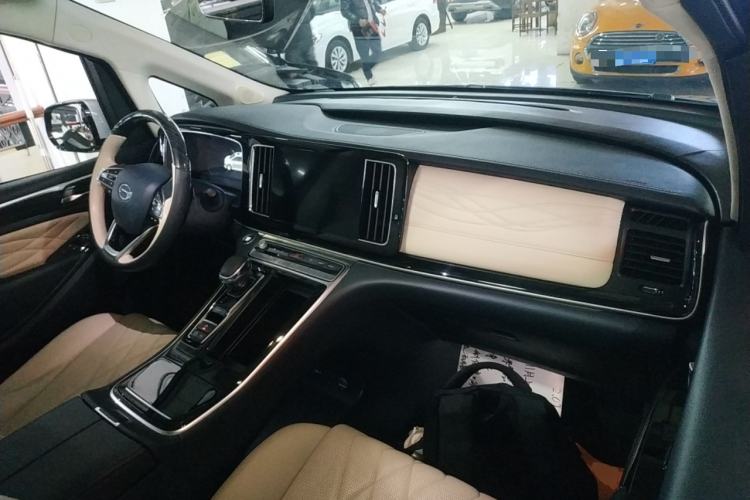Used GAC Trumpchi M8 2021 Master Series 390T Four-Seat Glory Edition Center Console