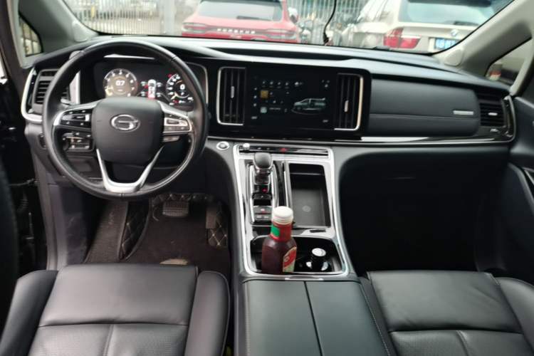 Used GAC Trumpchi M8 2021 Lingxiu Series 390T Ultimate Edition Center Console