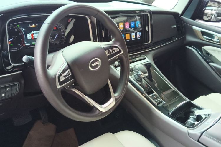 Used GAC Trumpchi M8 2021 Revised Version Lingxiu Series 390T Luxury Edition Center Console