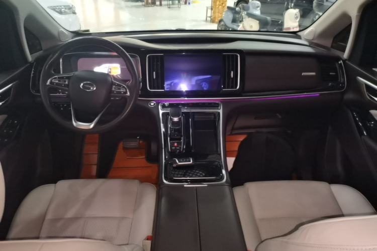 Used GAC Trumpchi M8 2021 Lingxiu Series 390T Deluxe Edition Center Console