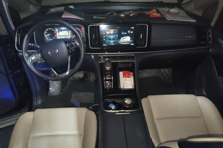 Used GAC Trumpchi M8 2021 Lingxiu Series 390T Deluxe Edition Center Console