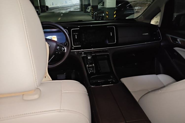 Used GAC Trumpchi M8 2021 Lingxiu Series 390T Ultimate Edition Center Console