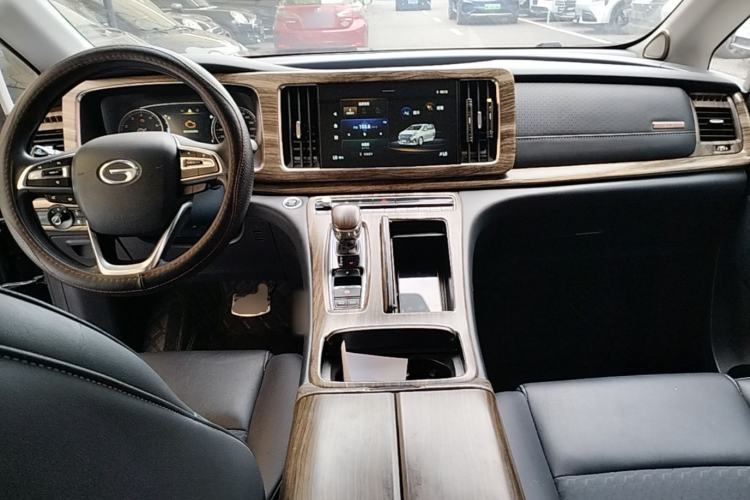Used GAC Trumpchi M8 2021 Lingxiu Series 390T Luxury Edition Center Console