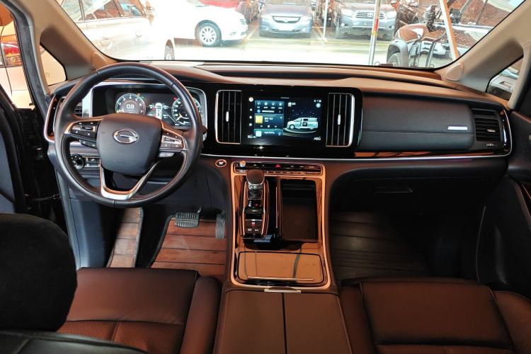Used GAC Trumpchi M8 2021 Lingxiu Series 390T Ultimate Edition Center Console