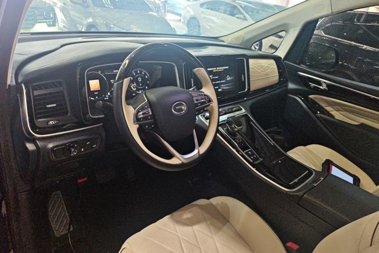 Used GAC Trumpchi M8 2021 Master Series 390T Four-Seat Deluxe Edition Center Console