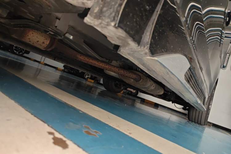 Used GAC Trumpchi M8 2021 Lingxiu Series 390T Deluxe Edition Chassis Front Left