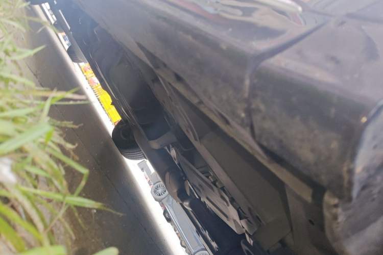 Used GAC Trumpchi M8 2021 Lingxiu Series 390T Deluxe Edition Chassis Front Right