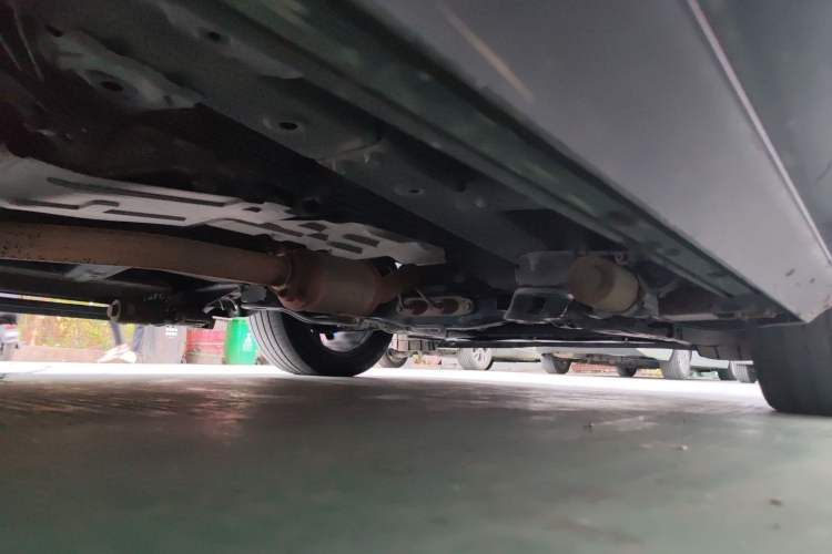 Used GAC Trumpchi M8 2021 Lingxiu Series 390T Deluxe Edition Chassis Front Right